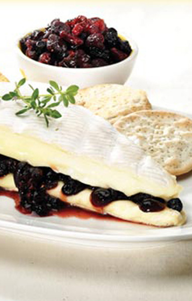 Brie with Berry Sauce