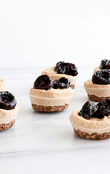 Prune Vegan Mini “Cheesecakes” 